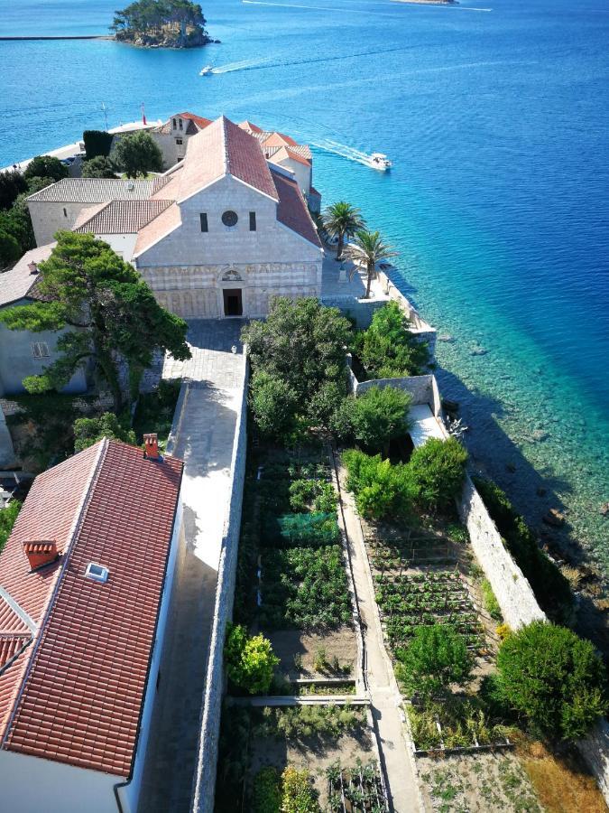 Family Friendly Apartments Island Rab Кампор Экстерьер фото